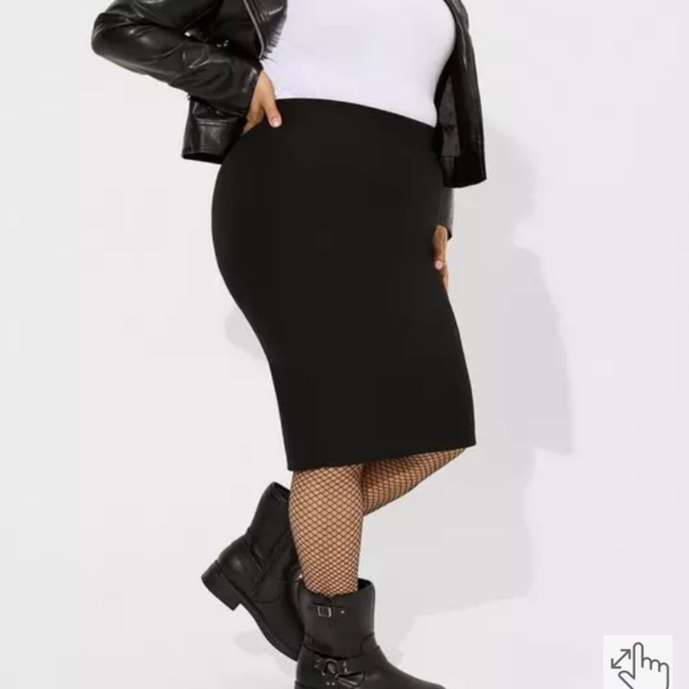 Torrid Midi Studio Luxe Ponte Classic Black Pencil Skirt - NWOT